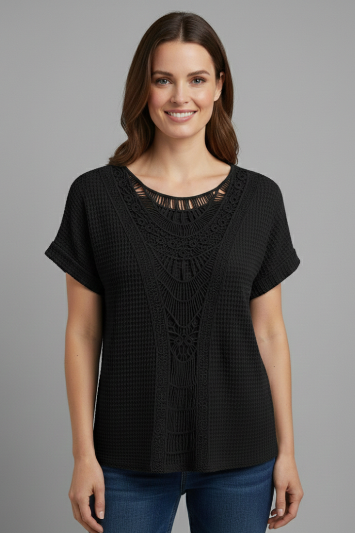 Women’s T-shirt with round neckline, lace inserts on shoulders and back, short sleeves, and loose fit, suitable for everyday wear and casual outfits.
