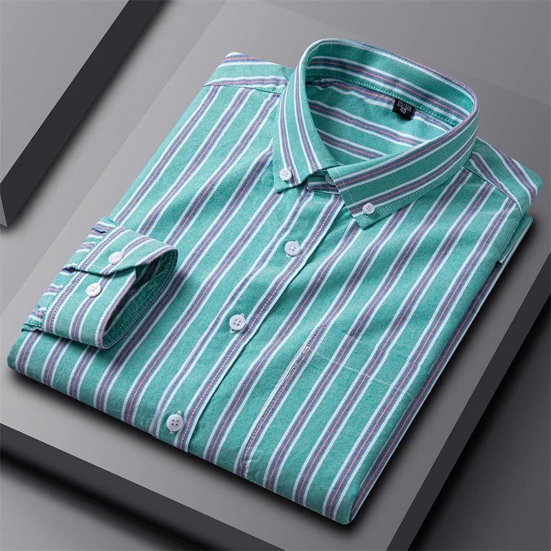 Men’s Oxford shirt with a tailored fit, button closure, and structured weave design, ideal for office wear, business-casual settings, weekends, and layered outfits.