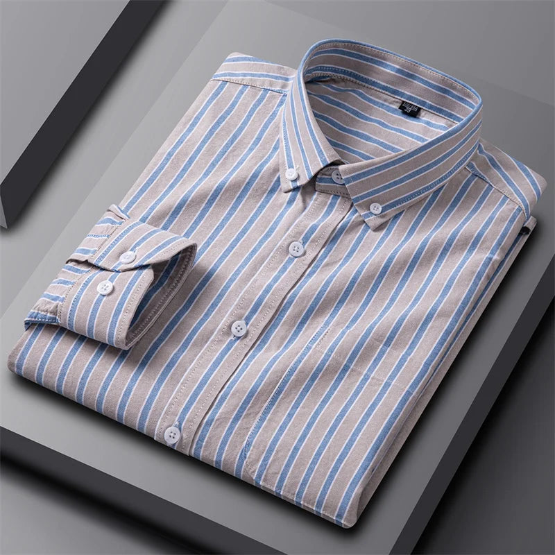 Men’s Oxford shirt with a tailored fit, button closure, and structured weave design, ideal for office wear, business-casual settings, weekends, and layered outfits.