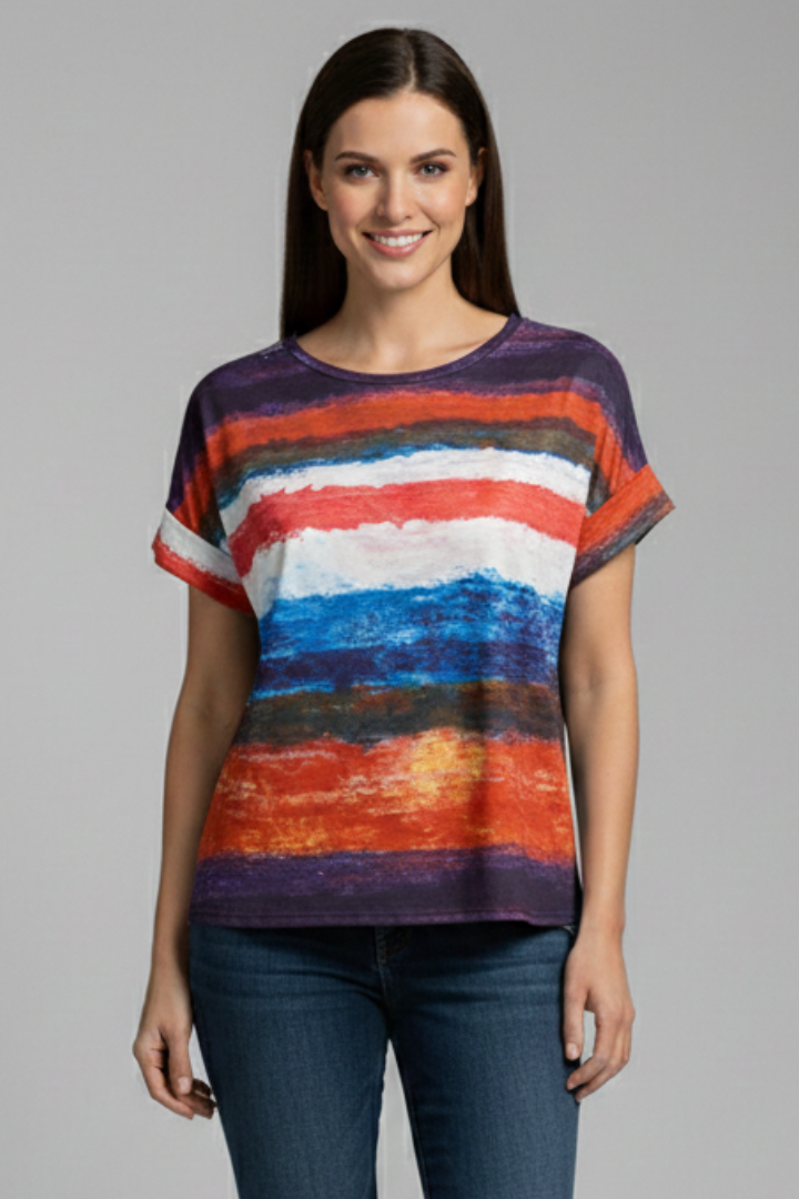 Women’s striped T-shirt with round neckline, short sleeves, loose fit, and printed surface, suitable for everyday wear and casual outfits.