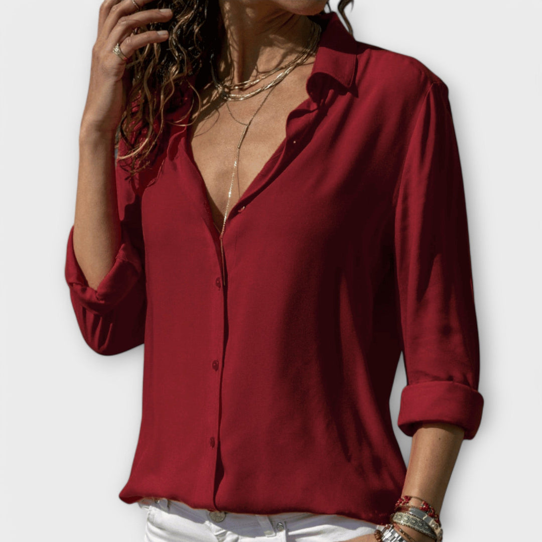 Women’s elegant blouse with refined fit and timeless silhouette, ideal for office wear, dinners, and casual everyday styling.