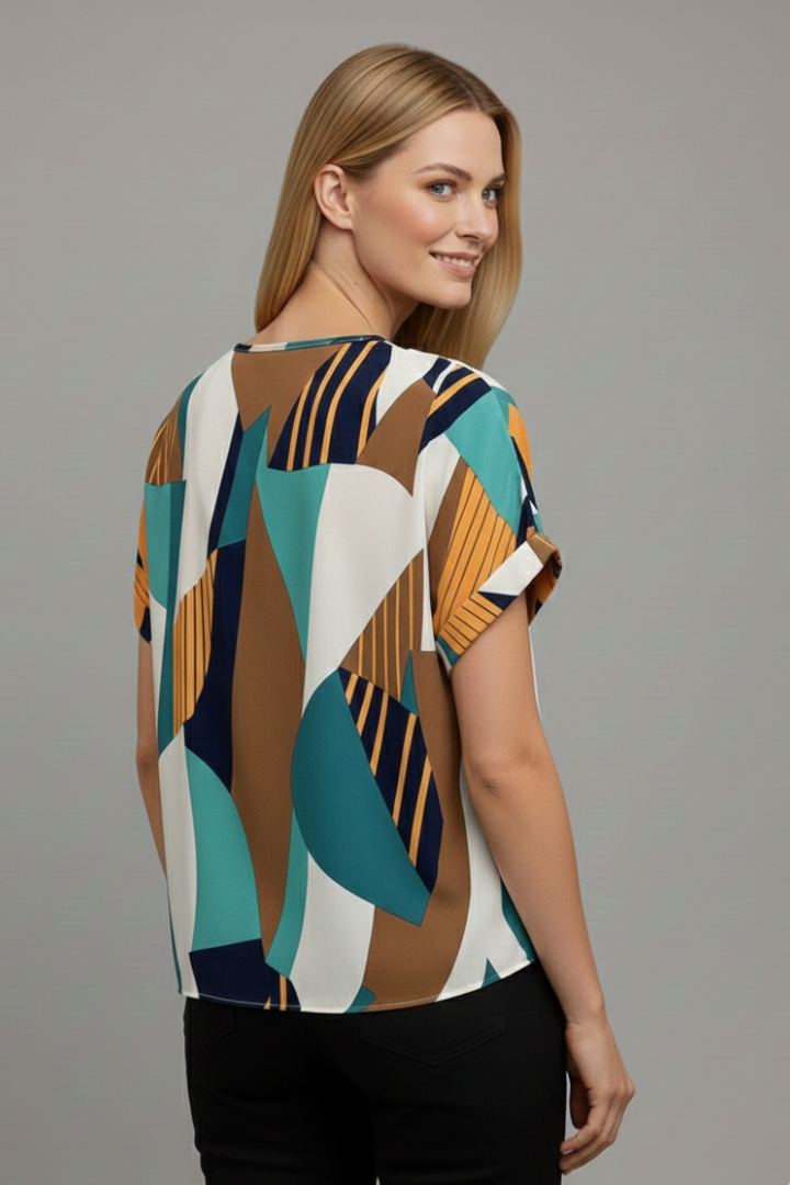 Women’s short sleeve T-shirt with V-neckline and all-over geometric pattern, suitable for casual wear and everyday styling.