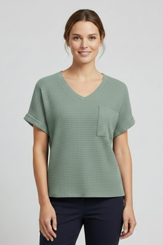 Women’s V-neck T-shirt with chest pocket and rolled sleeve cuffs, suitable for everyday wear and casual outfits.