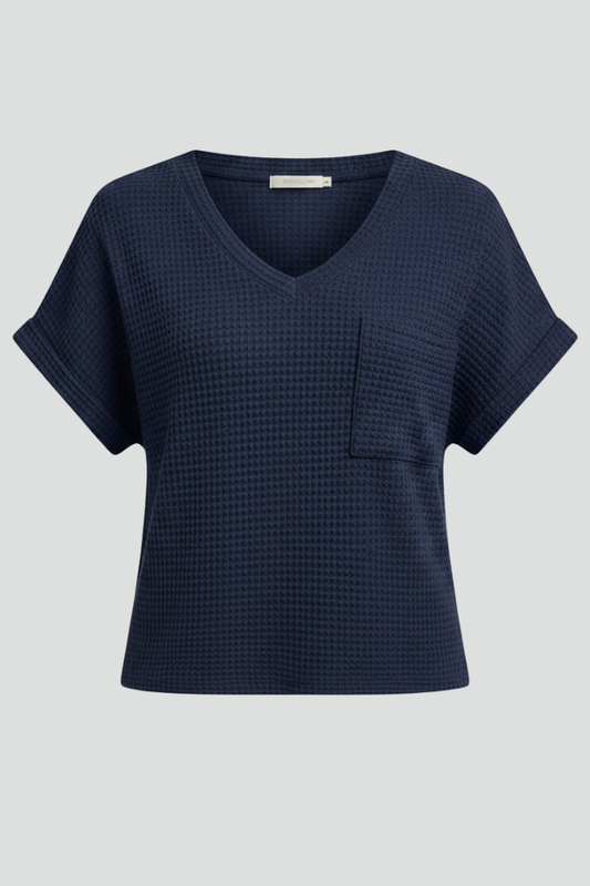 Women’s V-neck T-shirt with chest pocket and rolled sleeve cuffs, suitable for everyday wear and casual outfits.