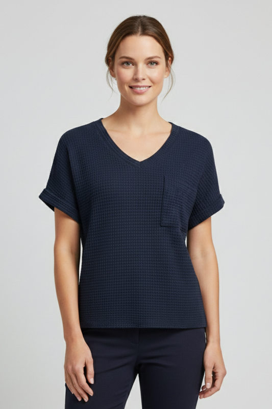 Women’s V-neck T-shirt with chest pocket and rolled sleeve cuffs, suitable for everyday wear and casual outfits.