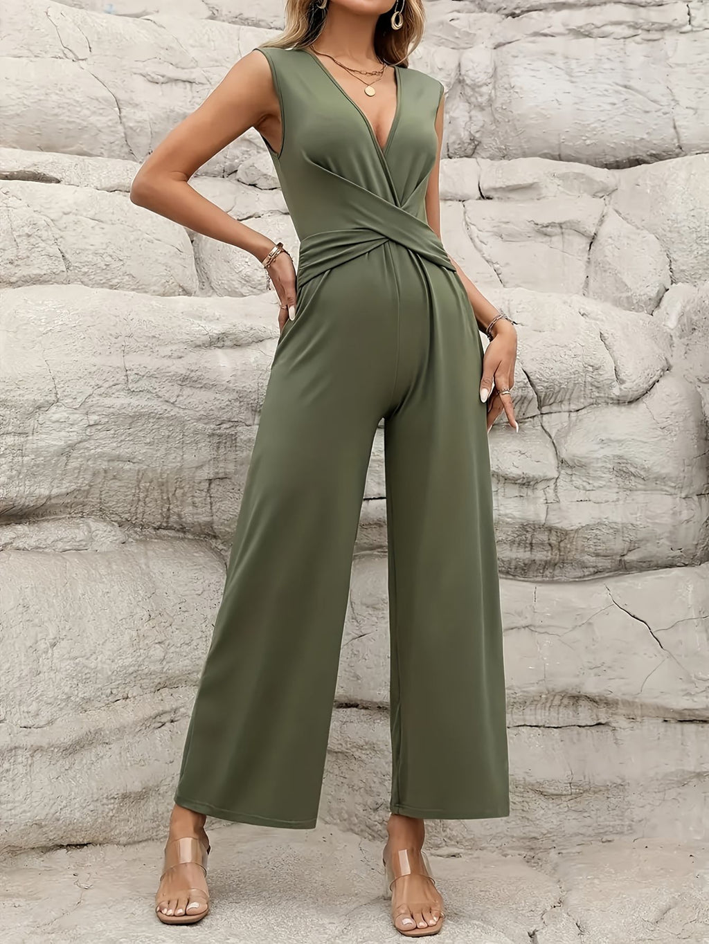 Elegant Green V-Neck Jumpsuit