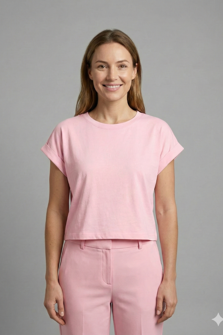 Women’s crop top with cap sleeves and round neckline, ideal for casual summer outfits and everyday fashion styling.