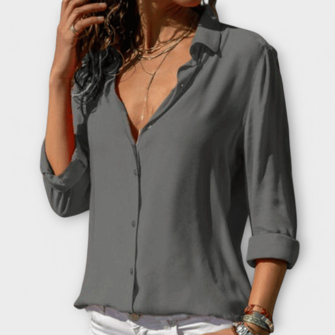 Women’s elegant blouse with refined fit and timeless silhouette, ideal for office wear, dinners, and casual everyday styling.