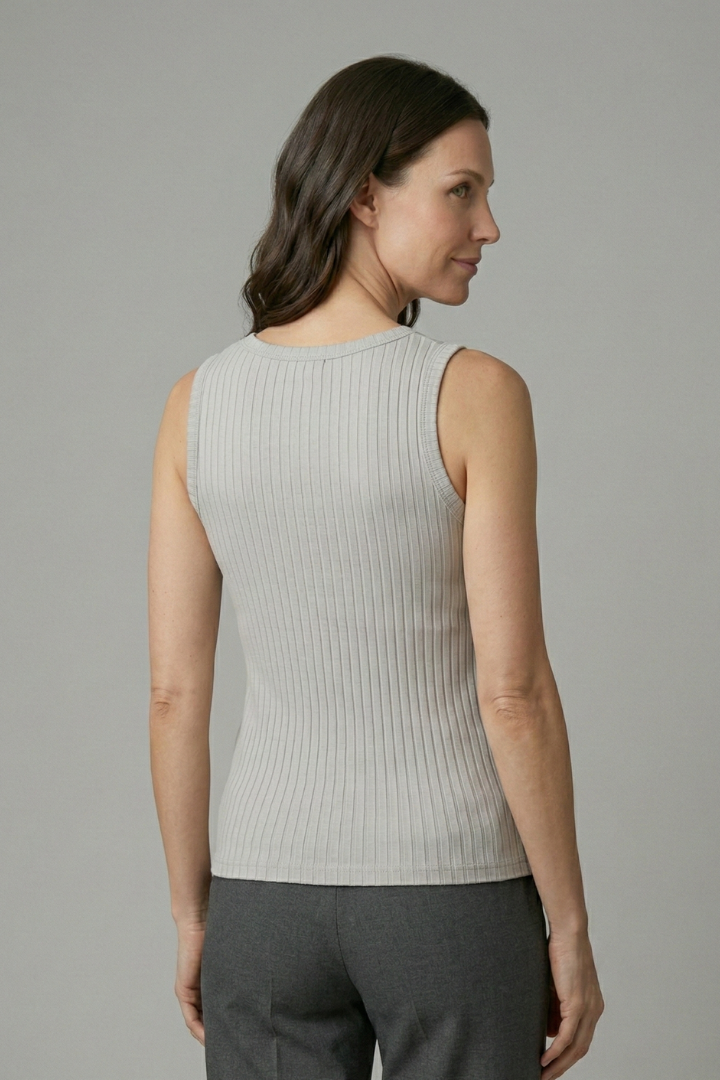 Women’s ribbed tank top with v-neckline and wide shoulder straps, designed for casual wear and summer outfits