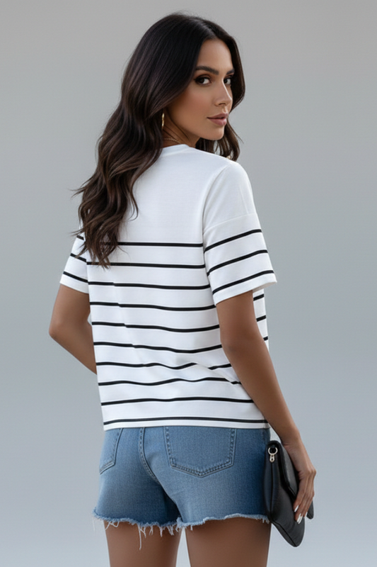 Women’s striped T-shirt with round neckline and shoulder button detail, suitable for everyday wear and casual outfits.