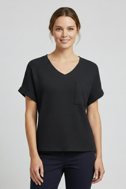 Women’s V-neck T-shirt with chest pocket and rolled sleeve cuffs, suitable for everyday wear and casual outfits.