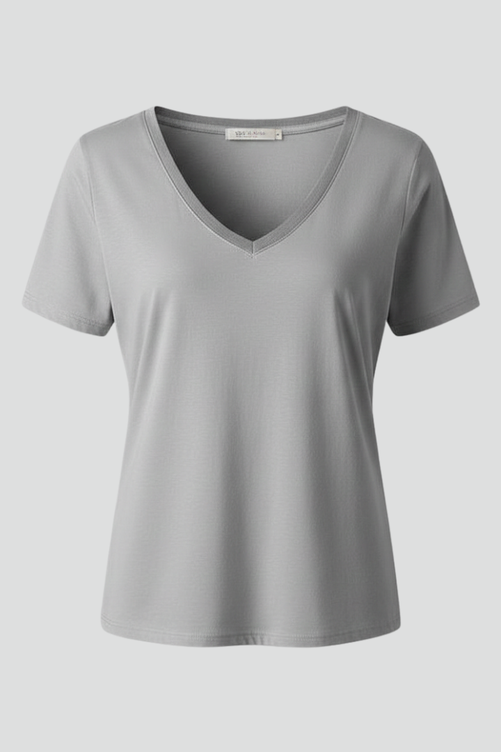 Women’s V-neck T-shirt with short sleeves and rounded hem, suitable for everyday wear and casual outfits.